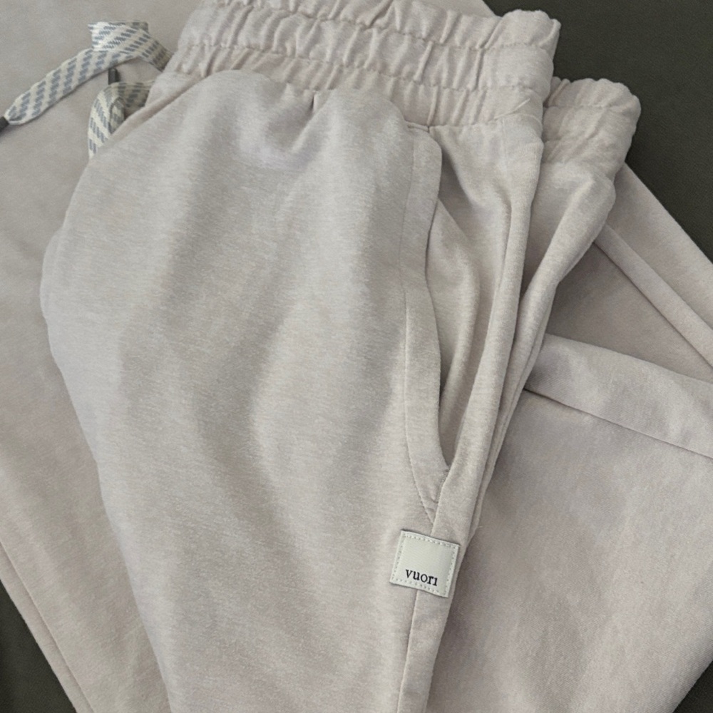 Vuori Wide Leg Pants in Light Cream - Picture 3 of 5